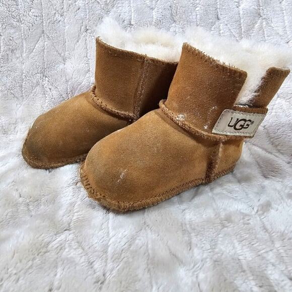 UGG Erin Baby Booties Unisex Small Leather Sherpa Lined Winter Classic Easy On - Picture 1 of 8